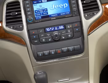 Interior 2011–13 Jeep Grand Cherokee Overland [North America] (WK2) '2010–13
