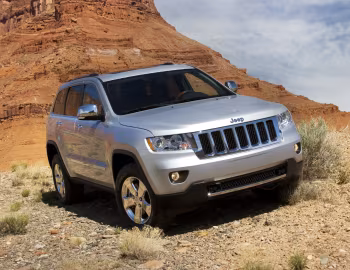 2011–13 Jeep Grand Cherokee Overland [North America] (WK2) '2010–13