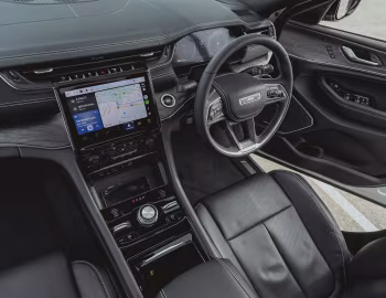 Interior Jeep Grand Cherokee Overland [Australia] (WL) '2023–pr.