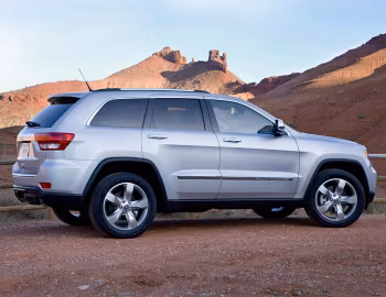 2011–13 Jeep Grand Cherokee Overland [North America] (WK2) '2010–13