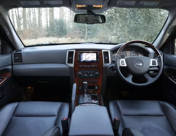 Painel frontal Jeep Grand Cherokee Overland [UK-spec] (WK) '2008–10