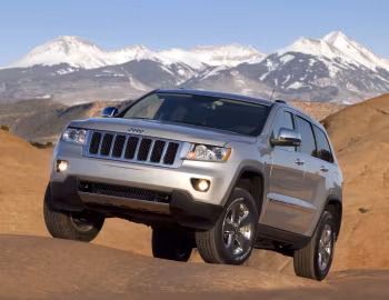 2011–13 Jeep Grand Cherokee Overland [North America] (WK2) '2010–13
