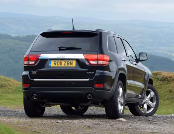 Jeep Grand Cherokee Overland Summit [UK-spec] (WK2) '2011–13