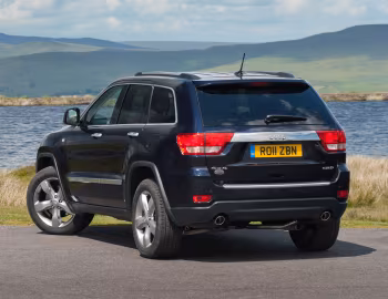 Jeep Grand Cherokee Overland Summit [UK-spec] (WK2) '2011–13