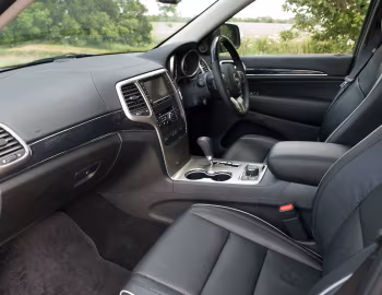 Interior Jeep Grand Cherokee Overland Summit [UK-spec] (WK2) '2011–13