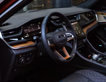Interior Jeep Grand Cherokee Summit Reserve 4xe [EU-spec] (WL) '2022–pr.