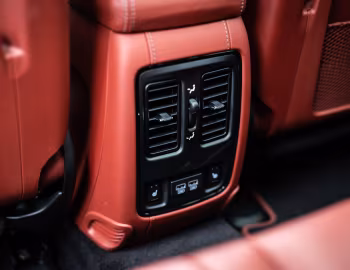 Interior Jeep Grand Cherokee Trackhawk [Japan] (WK2) '2018–21