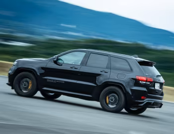 Jeep Grand Cherokee Trackhawk [Japan] (WK2) '2018–21