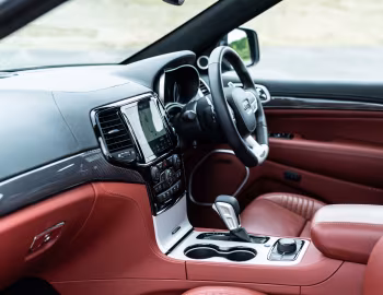 Interior Jeep Grand Cherokee Trackhawk [Japan] (WK2) '2018–21