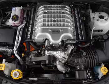 Sob o capô Jeep Grand Cherokee Trackhawk [South Africa] (WK2) '2019–21