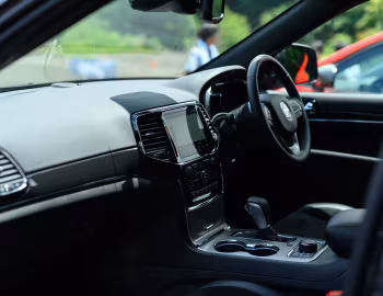Interior Jeep Grand Cherokee Trailhawk [Japan] (WK2) '2017–21