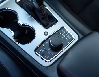 Interior Jeep Grand Cherokee Trailhawk [Japan] (WK2) '2017–21