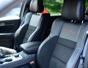 Interior Jeep Grand Cherokee Trailhawk [Japan] (WK2) '2017–21