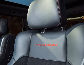 Interior 2017–21 Jeep Grand Cherokee Trailhawk [North America] (WK2) '2016–21