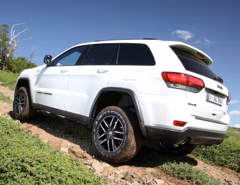 Jeep Grand Cherokee Trailhawk [Australia] (WK2) '2017–21