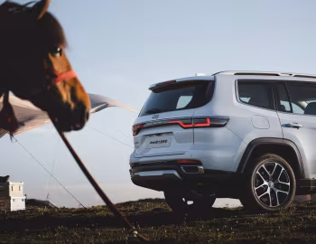 Jeep Grand Commander (K8) '2021–22