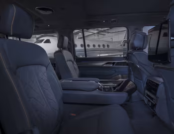 Interior 2023–25 Jeep Grand Wagoneer L Series III (WS) '2022–25