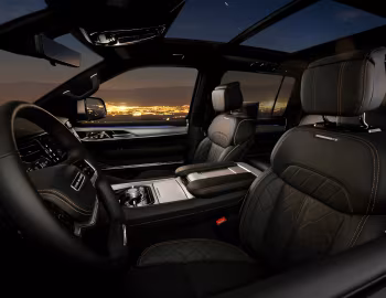 Interior 2023–25 Jeep Grand Wagoneer L Series III (WS) '2022–25
