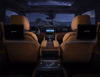 Interior 2023–25 Jeep Grand Wagoneer L Series III (WS) '2022–25