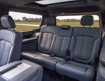 Interior 2022–23 Jeep Grand Wagoneer Series II (WS) '2021–23