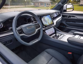 Interior 2022–23 Jeep Grand Wagoneer Series II (WS) '2021–23