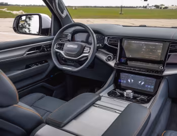 Interior 2022–23 Jeep Grand Wagoneer Series II (WS) '2021–23