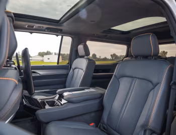 Interior 2022–23 Jeep Grand Wagoneer Series II (WS) '2021–23