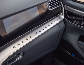 Interior 2022–23 Jeep Grand Wagoneer Series II (WS) '2021–23
