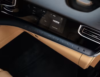 Interior 2026 Jeep Grand Wagoneer Summit Reserve (WS) '2025–pr.