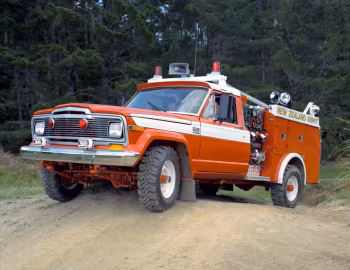 Jeep J20 Firetruck [New Zealand] '1982