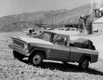 1971–74 Jeep J4000