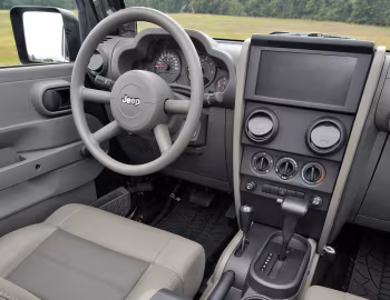 Painel frontal Jeep J8 5-door '2008–pr.