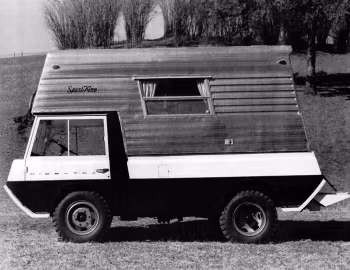 Kaiser-Willys Jeep Wide-Trac Concept by Crown Coach '1960