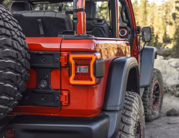 2018 Jeep Wrangler with Mopar Jeep Performance Parts [North America] (JL) '2018