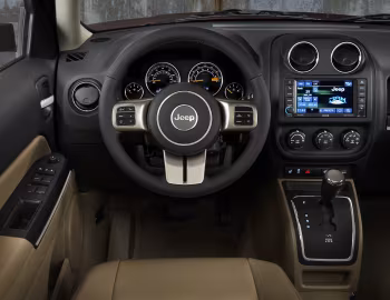 Painel frontal 2011–17 Jeep Patriot Latitude [North America] (MK) '2010–16