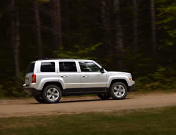 2011–17 Jeep Patriot Latitude [North America] (MK) '2010–16