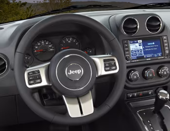 Painel frontal 2011–17 Jeep Patriot Latitude [North America] (MK) '2010–16