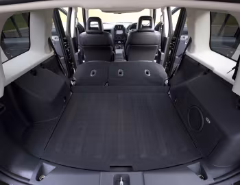 Porta-malas Jeep Patriot Limited [UK-spec] (MK) '2007–10