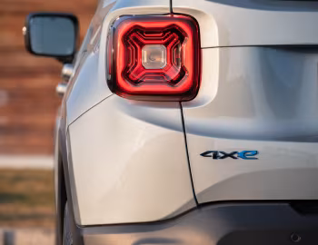 Jeep Renegade 4xe "Upland" [EU-spec] (BU) '2022