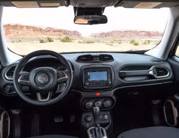 Painel frontal 2016 Jeep Renegade "75th Anniversary" [North America] (BU) '2016