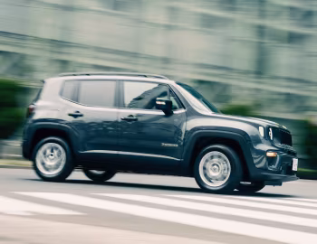 Jeep Renegade e-Hybrid [Japan] (BU) '2025