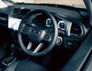 Painel frontal Jeep Renegade e-Hybrid [Japan] (BU) '2025