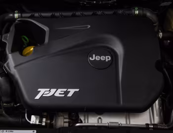 Sob o capô Jeep Renegade Limited [China] (BU) '2016–19