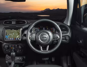 Painel frontal Jeep Renegade Limited 4xe [UK-spec] (BU) '2020–24