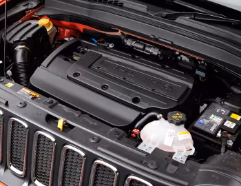 Sous la capuche Jeep Renegade "Opening Edition" [Japan] (BU) '2015