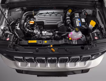 Sob o capô 2025–26 Jeep Renegade Sahara T270 [Latam] (BU) '2024–26