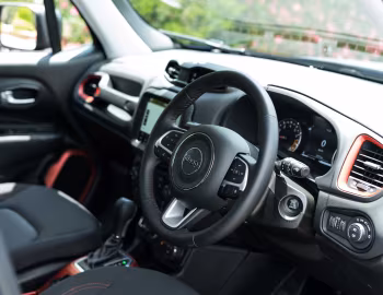 Interior Jeep Renegade Trailhawk [Japan] (BU) '2019–pr.