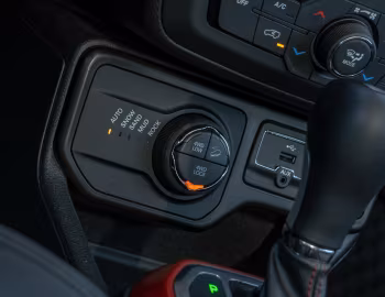 Interior 2019–23 Jeep Renegade Trailhawk [North America] (BU) '2018–23