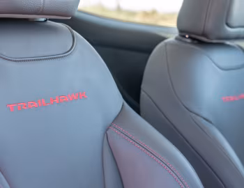 Interior 2019–23 Jeep Renegade Trailhawk [North America] (BU) '2018–23