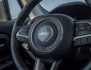 Interior 2019–23 Jeep Renegade Trailhawk [North America] (BU) '2018–23